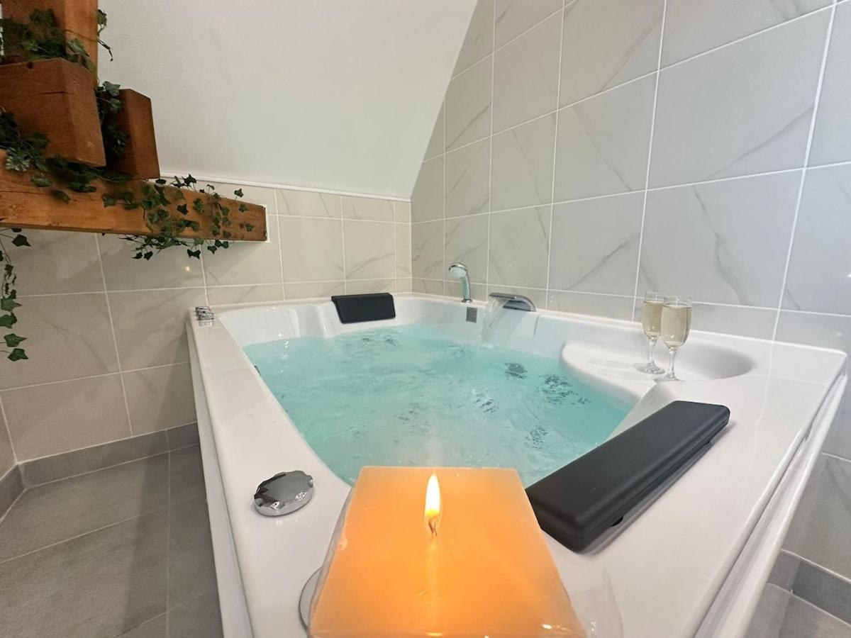 S Bayleved'Air Duplex Vue Chateau, Balneo Et Sauna سيدا المظهر الخارجي الصورة